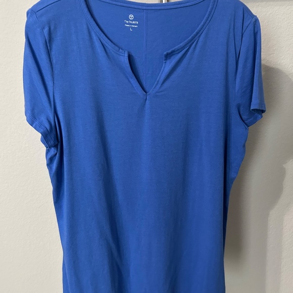 T by Talbots Short Sleeve blue split neck t-shirt - Picture 1 of 2
